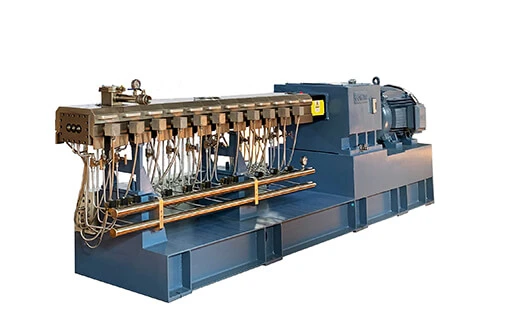 TRIPLE SCREW EXTRUDER